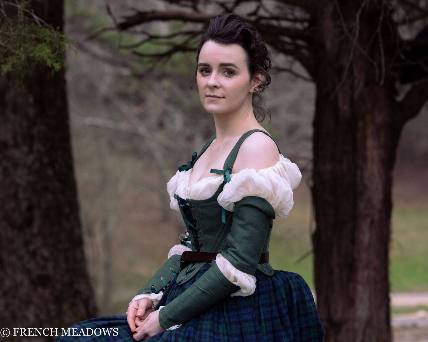 Load image into Gallery viewer, outlander costume with silk chemise
