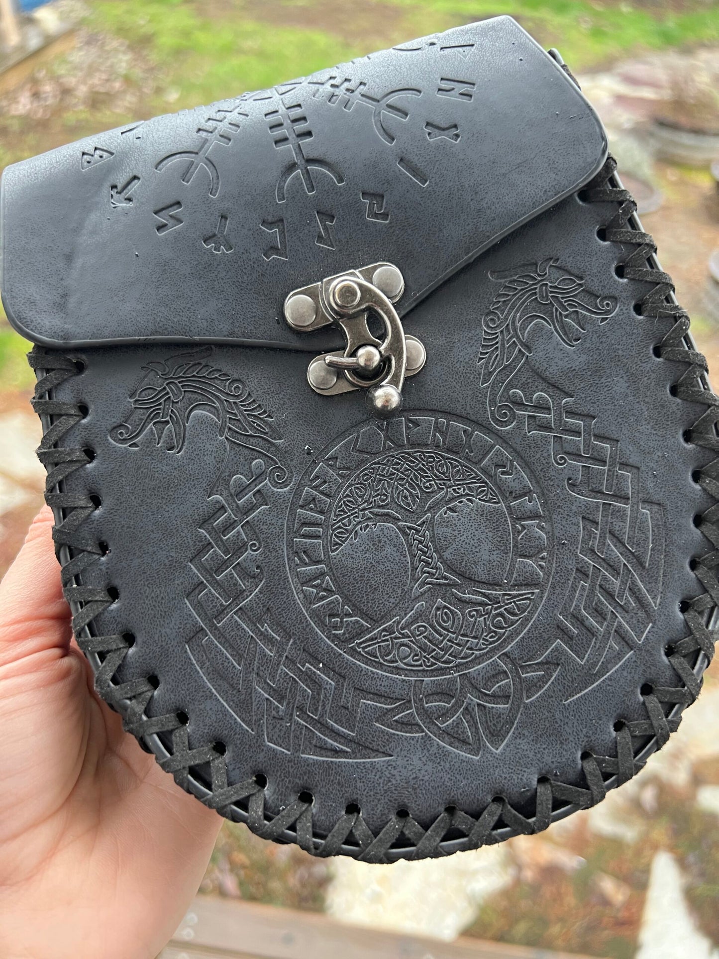 Renaissance belt top bag