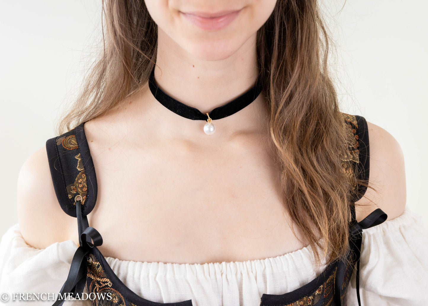 Load image into Gallery viewer, Black Velvet Choker Necklace
